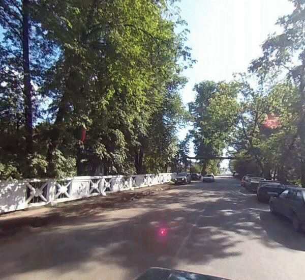 Банкомат Уральского Банка Реконструкции и Развития по адресу ул. Семашко,  д. 2