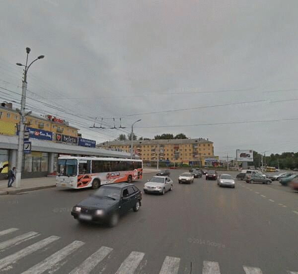 Банкомат Уральского Банка Реконструкции и Развития по адресу улица Комсомольская 37а