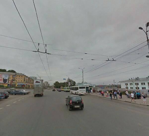 Отделение Уральского Банка Реконструкции и Развития по адресу площадь Привокзальная 1